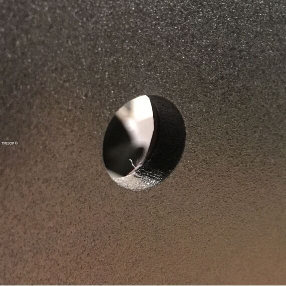 Дополнительное отверстие 12 мм для крепления сейфов Diplomat SC